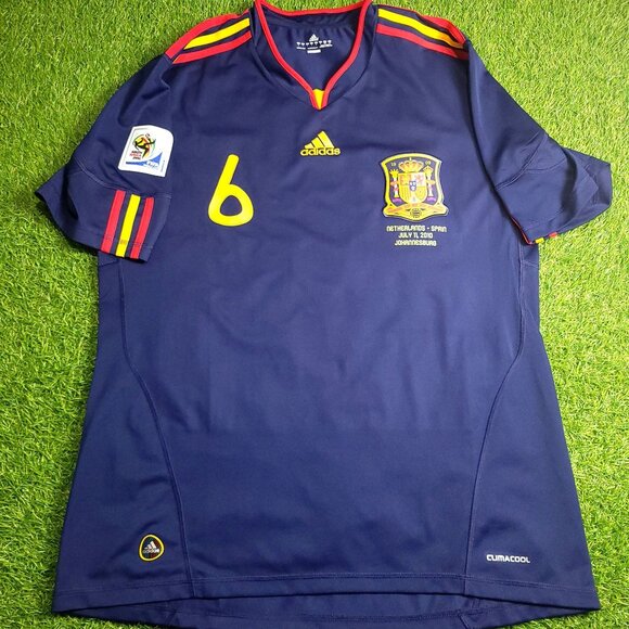 Iniesta Spain 2010 WORLD CUP FINAL Soccer Away Jersey L SKU# P47896 - Picture 2 of 10